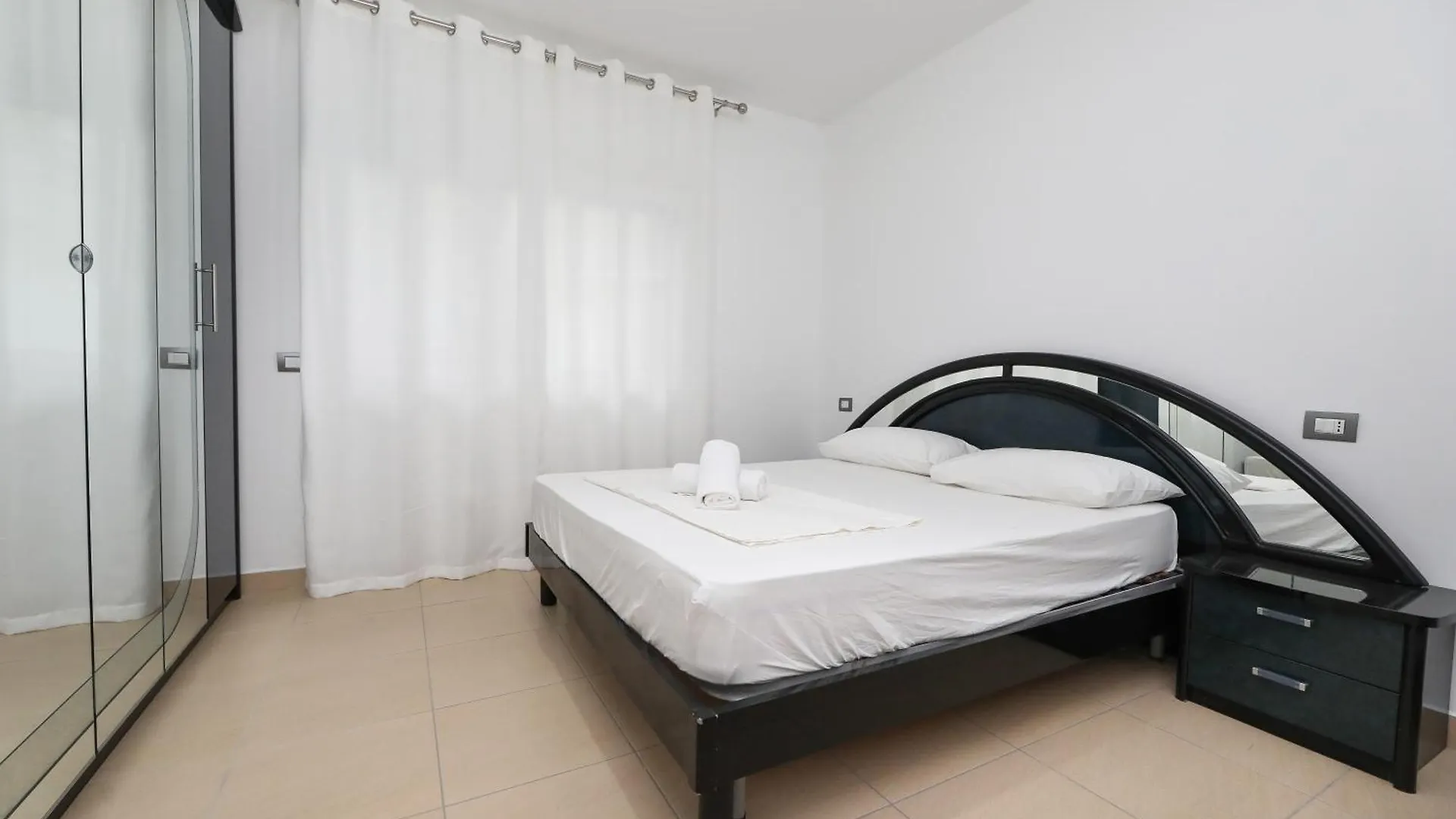 Vila Altin Vlorë Albania